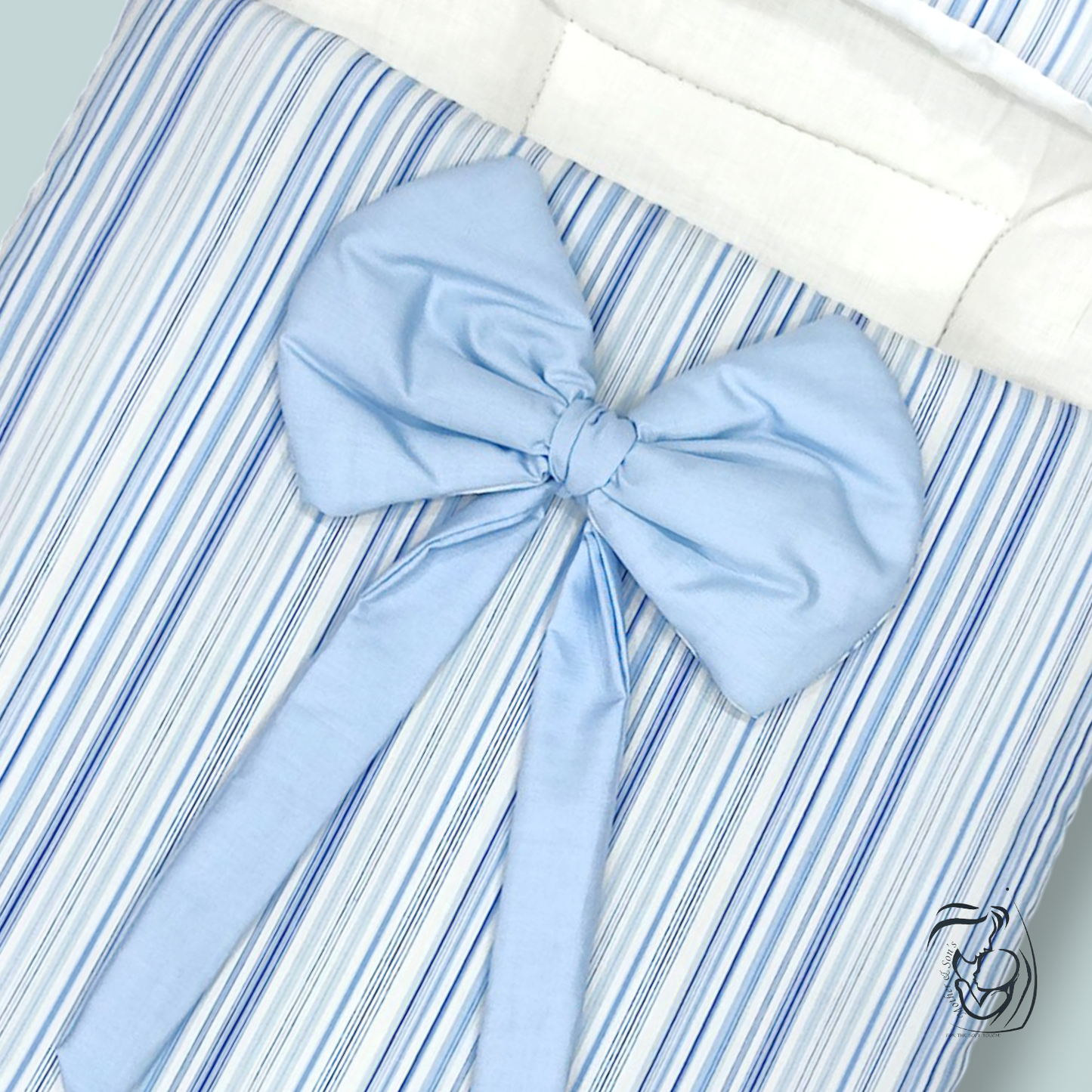 Bow-Themed Baby Carry Nest