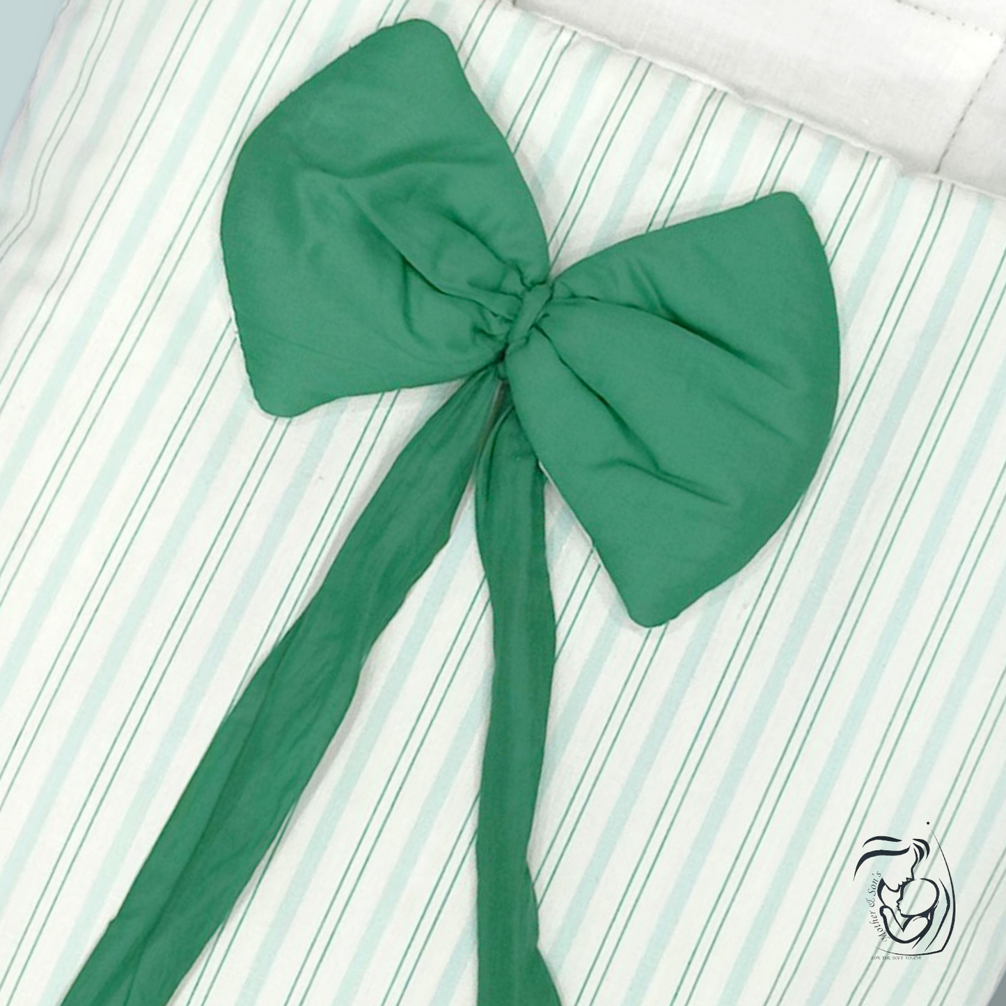 Bow-Themed Baby Carry Nest