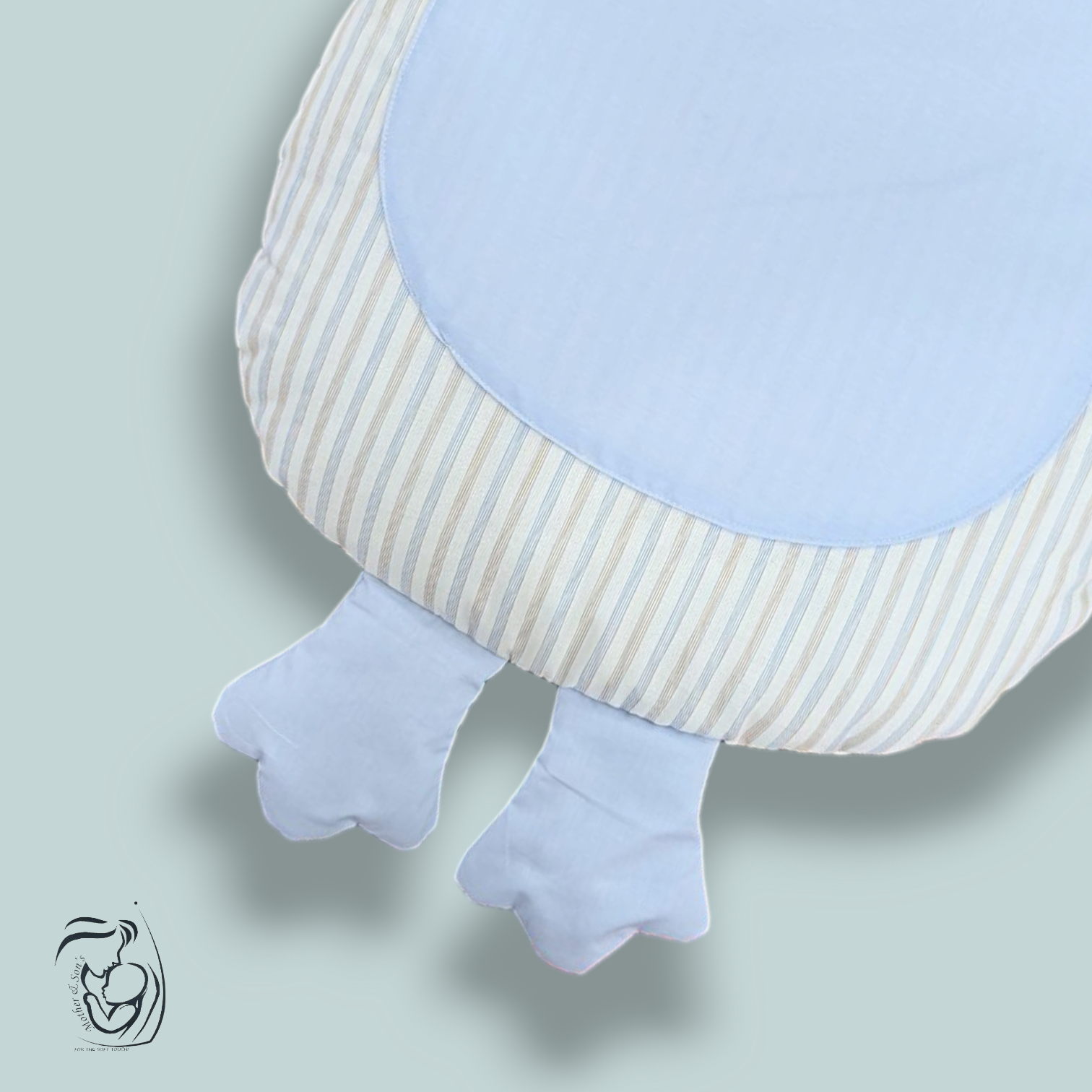 Penguin-Themed Baby Carry Nest