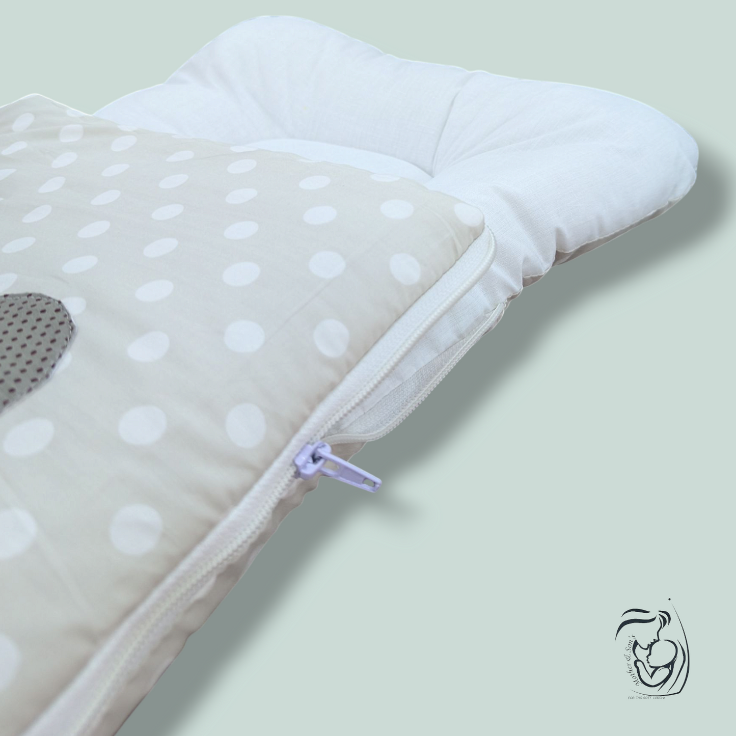 Bear Appliqué Baby Carry Nest