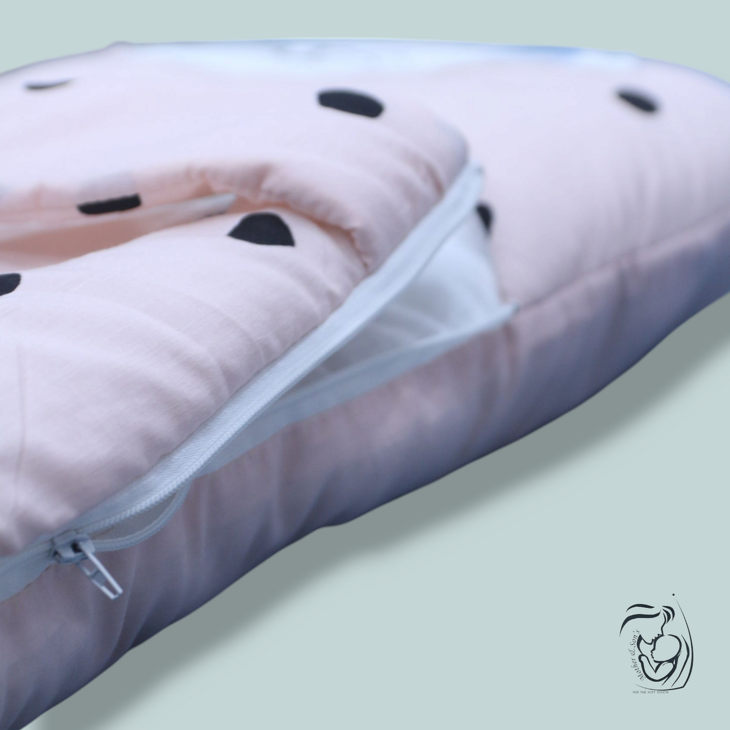 Polar Bear-Themed Baby Carry Nest