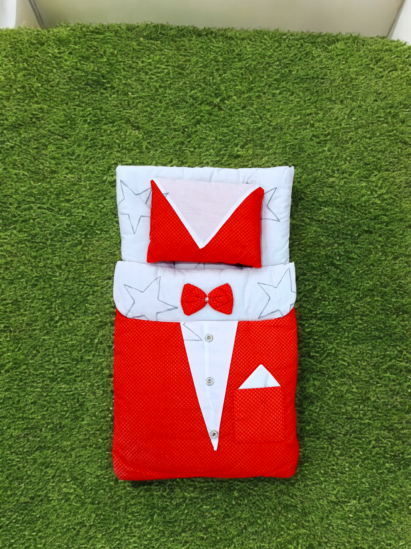 Tie Bow-Themed Baby Carry Nest