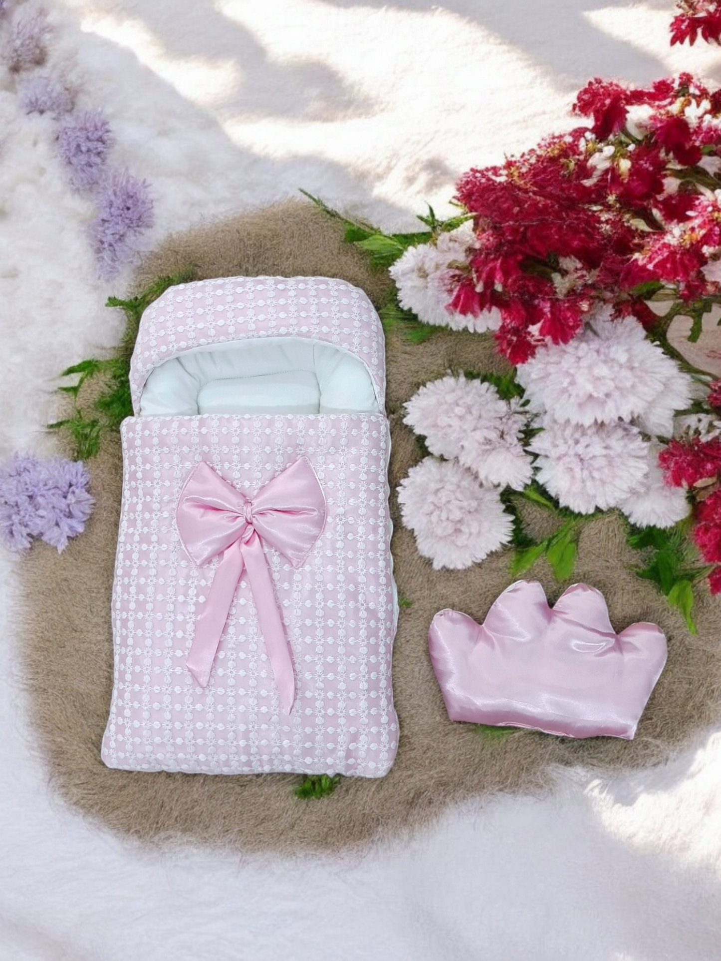 Bow & Cloudy Pillow-Themed Baby Carry Nest